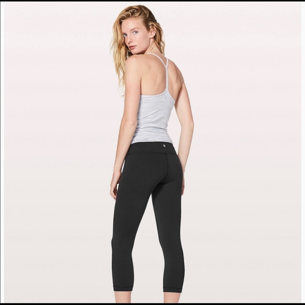 Lululemon  Black Wunder Under Crop Pants | Size 8